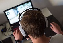 Onlinespieler - Lino Mirgeler/dpa