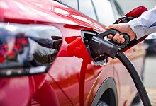 Tausende neue Ladesäulen an öffentlichen Gebäuden - Jan Woitas/dpa/dpa-tmn