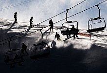 Drei Tote auf Skipisten in der Schweiz und &Ouml;sterreich - Jean-Christophe Bott/KEYSTONE/dpa