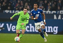 Moritz Jenz im Zweikampf - Bernd Thissen/dpa/Archiv