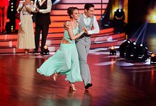 Laura Müller bei «Let's Dance» - Foto: Rolf Vennenbernd/dpa