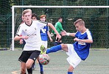 Jan Maschler im Zweikampf mit Dennis Leweke - Paul Cohen