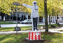 Heinz-Erhardt-Denkmal - Foto: Swen Pf&ouml;rtner/dpa