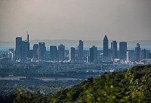 Skyline von Frankfurt - Helmut Fricke/dpa