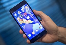 Honor bringt Mittelklasse-Androiden 6C Pro - Foto: Alexander Heinl/dpa-tmn