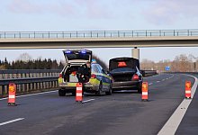 Autofahrer durchbricht Grenzkontrolle - Matthias Br&uuml;ning/dpa