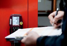 Eine Heizungsanlage wird gewartet - Klaus-Dietmar Gabbert/dpa-tmn