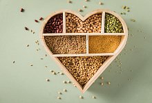 Getrocknete Hülsenfrüchte und Getreide - Christin Klose/dpa-tmn