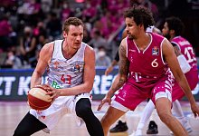 Bayerns Leon Radosevic und sein Team haben un in eigener Halle Matchball. - Marius Becker/dpa/Archivbild