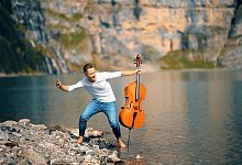 Biobauernsohn wird mit Cello Social Media-Star - Verschiedene/BRICS Entertainment/dpa