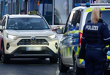 Sch&uuml;sse auf Taxi-Fahrgast - Henning Kaiser/dpa