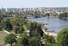 Blick auf den Park Babelsberg - Bernd Settnik/dpa-Zentralbild/dpa