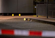 Schüsse vor Fast-Food-Restaurant in Oberhausen - Christoph Reichwein/dpa/Archivbild
