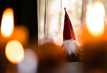 Ein Weihnachtswichtel - Franziska Gabbert/dpa-tmn