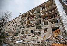 Ein Gebäude wurde durch russischen Beschuss im Bezirk Saltovka zerstört. - Aziz Karimov/ZUMA Press Wire Service/dpa