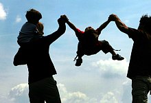 Patchworkfamilie - Foto: Frank Leonhardt/dpa/dpa-tmn