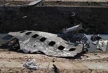 Tr&uuml;mmerteile - Foto: Rouzbeh Fouladi/ZUMA Wire/dpa