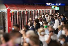 Öffentlicher Nahverkehr - Foto: Marijan Murat/dpa