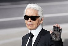 Letzte Schätze von Lagerfeld und Saint Laurent werden versteigert - Christophe Ena/AP/dpa