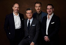 Edward Berger, Malte Grunert, Albrecht Schuch und James Friend - Chris Pizzello/Invision via AP/dpa