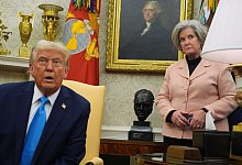 Trump und Wiles in Washington - Evan Vucci/AP/dpa