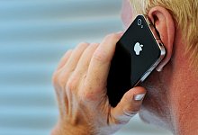 Keine St&ouml;rger&auml;usche mehr beim Telefonieren - Foto: Julian Stratenschulte/dpa