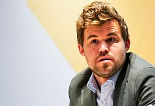 Schach-Weltmeister Magnus Carlsen hat wortlos das Match und den Videochat bei einem Onlineturnier gegen Hans Niemann verlassen. - Jon Gambrell/AP/dpa