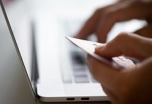 Urlaubskasse: Kaution schränkt Kreditkarten-Rahmen ein - Franziska Gabbert/dpa-tmn