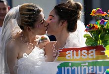 Ehe f&uuml;r alle startet in Thailand - Sakchai Lalit/AP/dpa