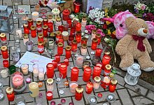 Trauer in K&ouml;nigs Wusterhausen - Foto: Patrick Pleul/dpa-Zentralbild/dpa