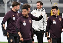 Julian Nagelsmann (M) - Arne Dedert/dpa