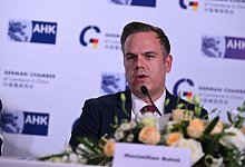 AHK-Umfrage in China - Johannes Neudecker/dpa