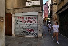 Touristinnen in Venedig. - Luca Bruno/AP/dpa