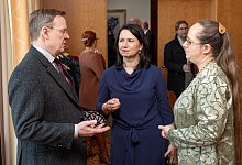 Unterh&auml;ndler - Foto: Michael Reichel/dpa