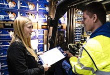 Azubis bei der Flensburger Brauerei - picture alliance/dpa