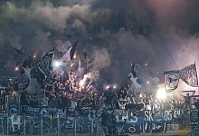 Rostock, Deutschland 06. August 2022: 2. BL - 2022/2023 - FC Hansa Rostock vs. DSC Arminia Bielefeld Fankurve Armina Bie - IMAGO/Fotostand