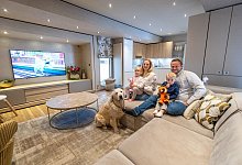 Paderborn, 30. Juli 2025: Schausteller-Familie Kipp während Libori im Wohnwagen - Niklas Tüns