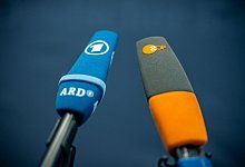Öffentlich rechtliches Fernsehen - picture alliance/dpa
