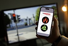 Paderborn, 6. Oktober 2025: Vorschlag der Satirepartei Die Partei für ein Ampelmännchen mit den drei Hasen - Niklas Tüns