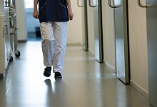 A corridor in a dental clinic. Photo: Fredrik Sandberg / TT / Code 10080 - picture alliance / TT NEWS AGENCY