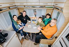 Exklusive Einblicke in rollendes Zuhause - Besim Mazhiqi