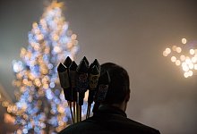 Silvesterfeuerwerk: Bei Böllern ohne Zulassung droht hohe Strafe - dpa-tmn