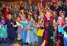 nic_3688b - Nicole Ellerbrake