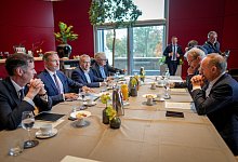 Industrie- und Wirtschaftsgipfel - picture alliance/dpa