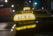 Taxifahren in Berlin ab sofort teurer - Paul Zinken/dpa