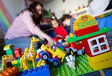 Paderborn, 2. M&auml;rz 2023: eine Kindertagespflegestelle in Neuenbeken / Symbolfoto Themenfoto Kindertagespflege Tagespflege Tagesmutter Tagesvater Tageseltern Kita Kindergarten Kindertagesst&auml;tte Kinderbetreuung - (Symbolbild): Niklas T&uuml;ns