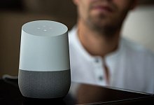 &laquo;Stopp!&raquo;: Google Assistant schnell das Wort abschneiden - Foto: Franziska Gabbert/dpa-tmn