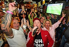 nic_2126b - 2 - Nicole Ellerbrake