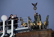 Chanukka-Leuchter - Sebastian Christoph Gollnow/dpa