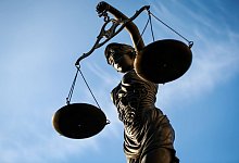 Statue der Justitia - David-Wolfgang Ebener/dpa/dpa-tmn